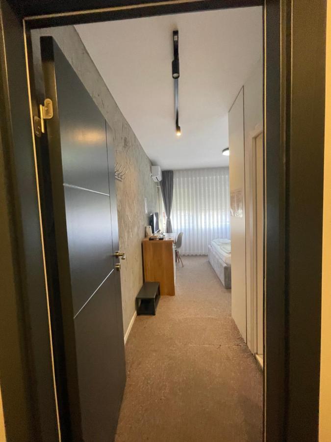 New Prishtina Luxury Rooms 普里什蒂纳 外观 照片